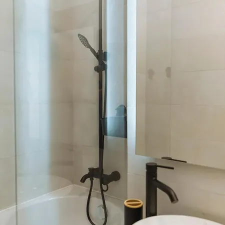 Nexus Olive Plaza With Parking * 布加勒斯特