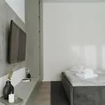 Nexus Olive Plaza With Parking * 부쿠레슈티